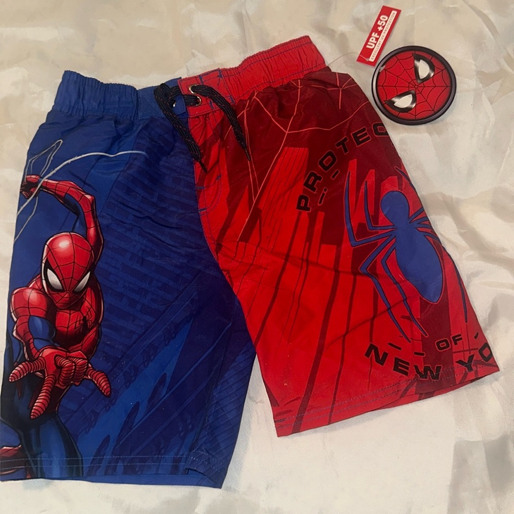 SpiderMan swim trunks boy Size 5/6 UPF 50 + New NWT